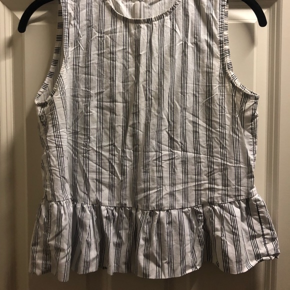 Black/white striped shirt with ruffle bottom - Picture 2 of 2